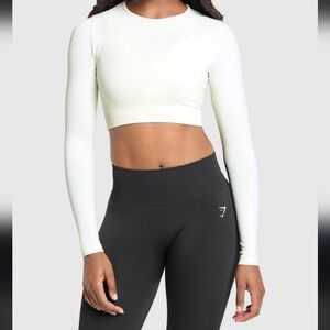 Gymshark Long Sleeve Crop Mint Green. Back Cut Out Flex Top